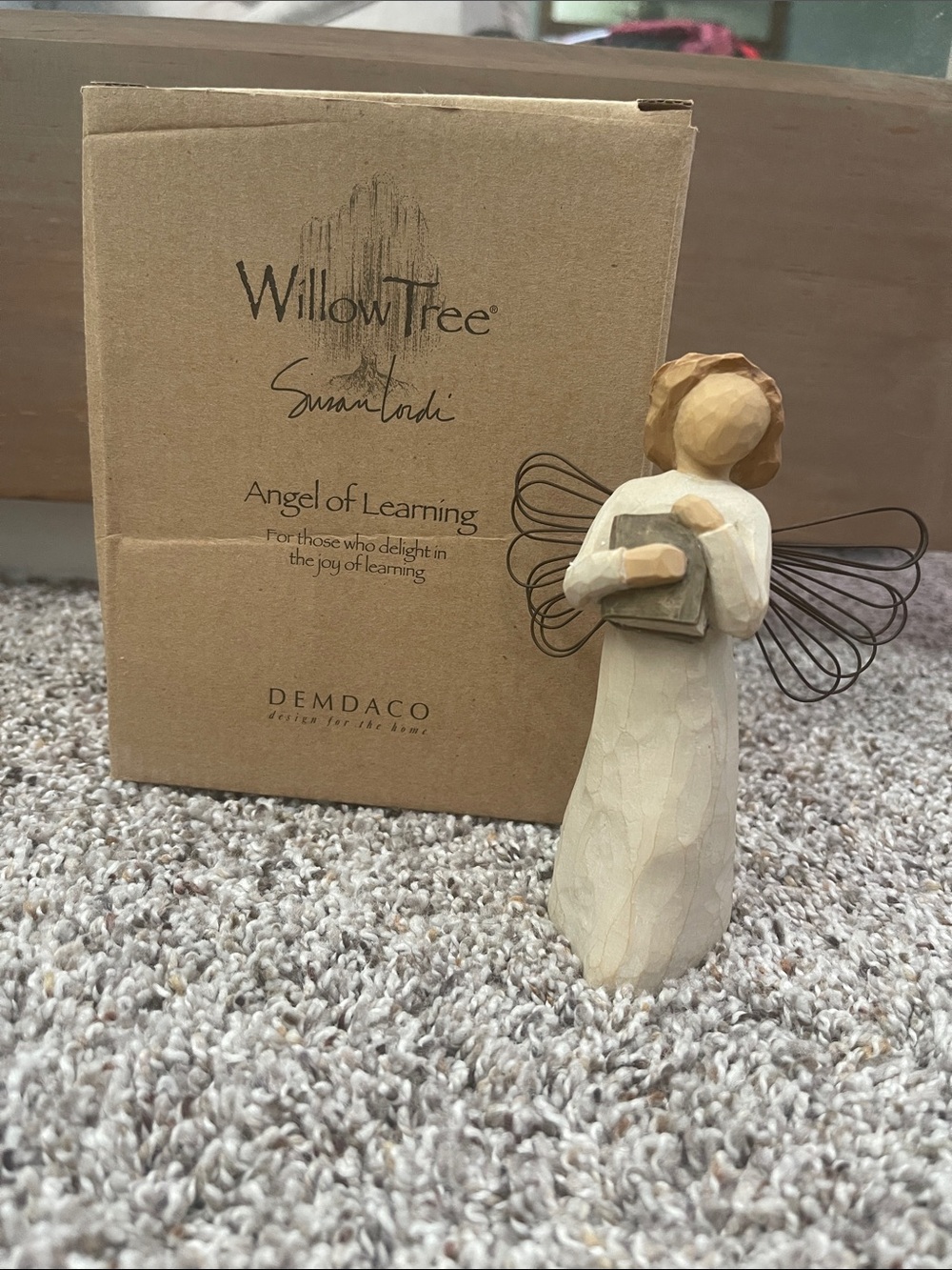 Willow Tree Angel of Learning Figurine - Cream and Light Brown